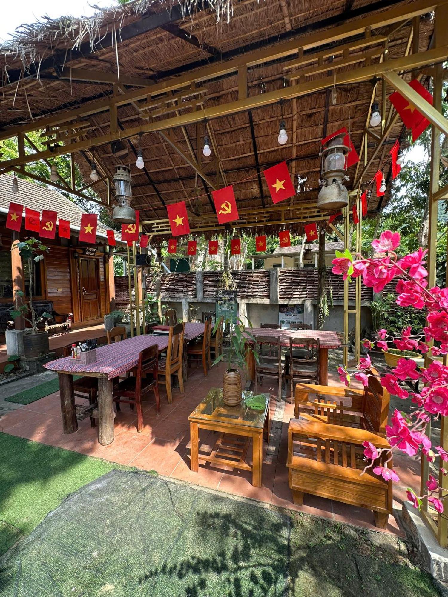 Highway 20 Homestay Phong Nha Buitenkant foto